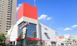 元家電量販店/1棟貸/近隣ショッピングセンター駐車場（約500台）利用可外観