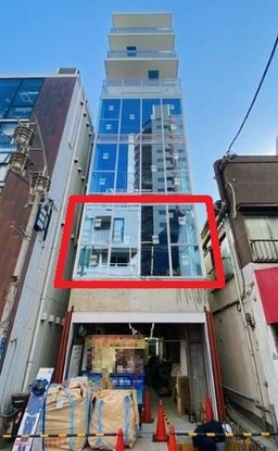 中目黒駅 徒歩3分／目黒銀座商店街の新築ビル／前面ガラス張りで視認性良好【飲食不可】