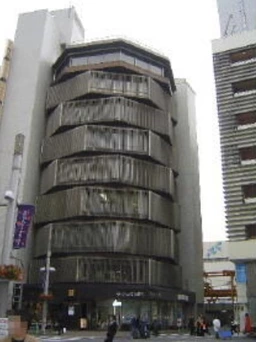 ≪新宿駅 徒歩1分｜B1階・店舗事務所｜259.91㎡≫外観