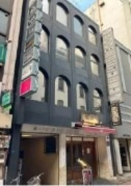 銀座駅 徒歩4分 現況:クラブ・キャバクラ 飲食居抜き物件外観