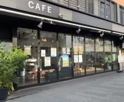 粉浜駅 徒歩6分 国道26号線からすぐ 現況:喫茶店営業中 1F店舗 【飲食可】外観