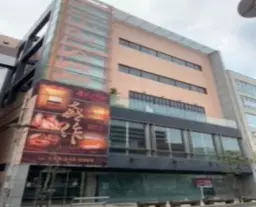 獨協大学前〈草加松原〉駅 徒歩2分 スケルトン物件 【飲食不可】外観