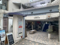 自由が丘駅 徒歩2分 1階路面店 スケルトン物件 【飲食可】外観