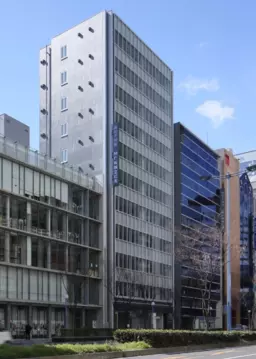 西梅田駅 徒歩4分 1Fガラス張りの路面店 現況:物販 その他居抜きなど物件 【業種相談】外観