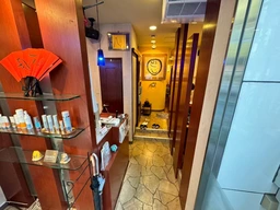 半蔵門駅徒歩1分、美容サロンの1階路面店舗！！外観