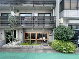 不動前駅 徒歩5分 現況:カフェ 飲食居抜き物件 【何業も可】外観