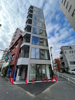 大塚駅 徒歩5分／「空蝉橋南」交差点すぐ／角地の新築事務所仕様物件【飲食不可】