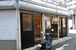 西中島南方駅 徒歩2分  【阪急南方駅前】外観