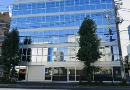 尾山台駅 徒歩7分◆環八沿いの路面店◆ショールームに最適◆業種相談可◆現ペットショップ営業中◆外観