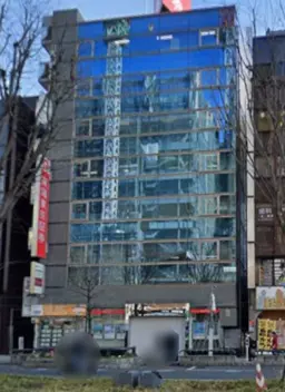 大宮駅 徒歩4分◆大宮駅東口出てまっすぐで迷うことなし◆『大宮門町』向かいで視認性大◆路面と地下のメゾネットタイプ◆外観