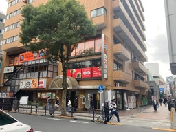 本町新道面す!内装美麗の美容サロン居抜き!外観