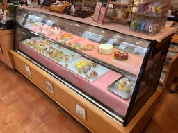 長年の営業実績ある店舗 ☆ ケーキ屋居抜き物件！外観