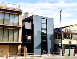 鎌倉駅新築３階！若宮大路沿いで視認性抜群！【ＤＴ鎌倉由比ヶ浜Ⅱ】