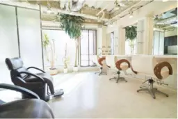 【FH0226】六本木1分　美容室居抜き　造作譲渡500万目安外観