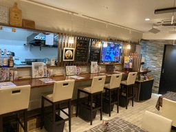 一本木坂下交差点至近！内装美麗！新規開業にもオススメ！外観