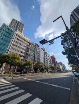 1フロア1貸室・75坪