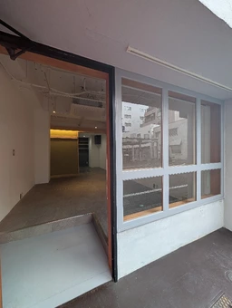 人気の散策エリア「乙仲通り」の1階店舗