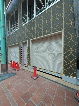 元町商店街に面する店舗物件｜1階