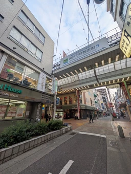👫飲食ＯＫ｜行列が見込める元町商店街1階外観