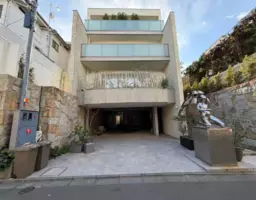 表参道駅 徒歩10分 ギャラリー用途（他業種相談）1Fスケルトン物件 【飲食不可】