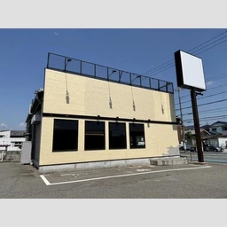 ロードサイド店舗外観
