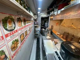 六本木駅 徒歩3分 駅至近！東京ミッドタウン付近のラーメン店居抜き物件 【飲食可】外観