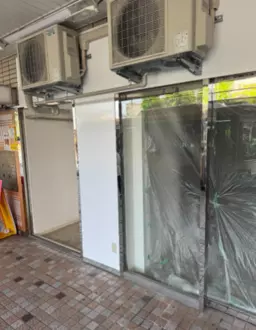 逆瀬川駅 徒歩1分 駅前商業施設 1F〈194〉店舗区画【飲食不可】外観