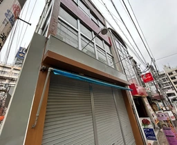 新小岩ルミエール商店街至近の立地
