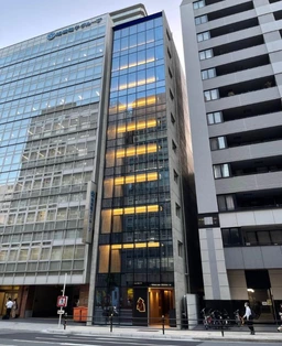 コンクリート打ち放しのデザイナーズビル最上階！