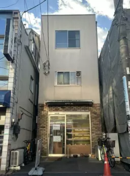 喜多見駅 徒歩2分 パン屋居抜き物件 【飲食可】駅前立地/ 商店街外観