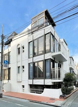 ☆半蔵門線・銀座線・千代田線「表参道」駅徒歩６分　/　千代田線「明治神宮前」駅徒歩８分☆外観