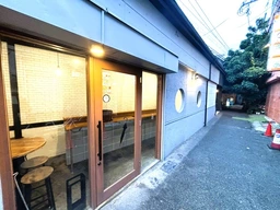 夜営業×ワンオペも想定可！落ち着いた環境の飲食店居抜き店舗！外観