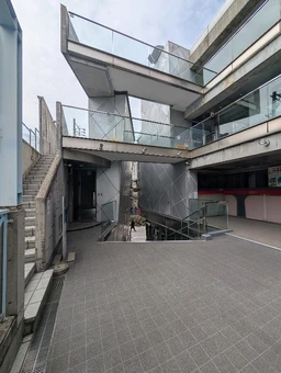 阪急岡本駅1分｜石畳商店街の隠れ家的デザインビル