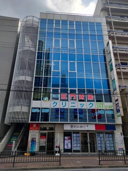 川口駅  徒歩2分◆バス乗り場目の前で視認性良◆クリニックも入居中で他の科目歓迎◆サービス店舗利用も相談可◆外観