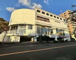 ■辻堂駅 バス12分、バス停 駒寄 停歩1分 現況:その他 その他居抜きなど物件 【飲食可】外観