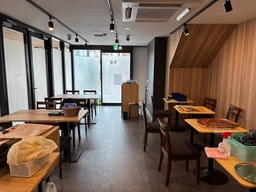 飲食店舗跡/22席/想定希望業種メールフォームよりご教示ください（物件概要書送付いたします）外観