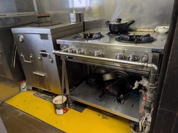 恋ヶ窪駅 徒歩1分 現況:中華・エスニック 飲食居抜き物件 【重飲食可】外観