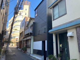 駒込駅 徒歩2分 1-3階 現況:シミュレーションゴルフ居抜き物件 【業種相談】外観