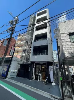 新宿三丁目駅 徒歩5分 現況:クリニック その他居抜きなど物件 【業種相談】外観