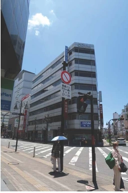 本厚木駅徒歩2分　飲食不可　角地外観