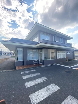■岩槻駅 徒歩24分 元ファストフード店 【飲食可(何業も相談可)、葬儀場などは不可】外観