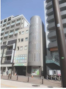 戸塚駅徒歩3分　飲食不可　看板取付スペースあり外観