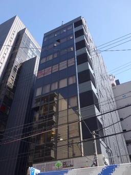 南堀江1丁目 四ツ橋駅 徒歩2分 美容室居抜き 造作譲渡代100万円外観