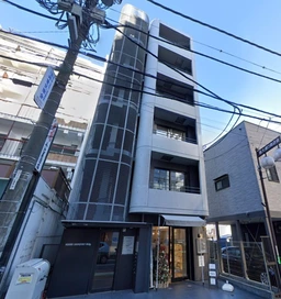 新宿三丁目駅徒歩5分 医大通り商店街 美容クリニック居抜き(11834)外観