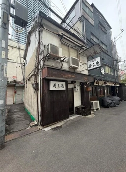 飲食店等、数多く建ち並ぶ「お初天神通り」スグの一棟店舗物件!