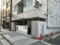 神田駅 徒歩5分 B1F 現況:居酒屋 飲食居抜き物件 【飲食可】外観