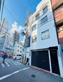 日本橋オタクロードまで徒歩1分  通天閣商店街まで徒歩5分外観