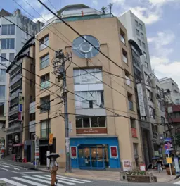 麻布十番駅4番出口 徒歩3分 B1F日本料理店抜き物件 【飲食可】外観