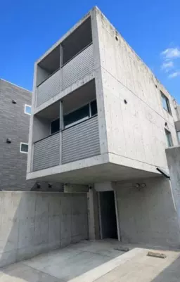 千歳烏山駅 徒歩2分 2F スケルトン物件 【飲食不可】