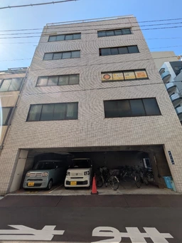 蔵前駅・田原町駅に好アクセス！角地２階のサービス業・事務所に最適な物件です！